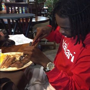 Meet your Posher, Wesley